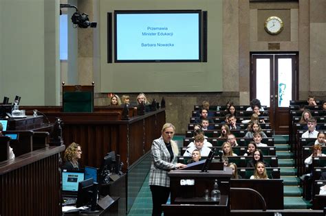 Xxx Sesja Sejmu Dzieci I M Odzie Y Ministerstwo Edukacji Narodowej