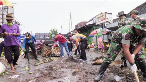 Peringati Hari Peduli Sampah Nasional, Pemkab Bersih-Bersih Pasar ...