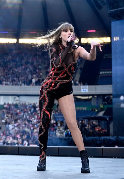 Taylor Swift Interrupts 2nd Edinburgh Show 4 Times to Seek Help | Us Weekly