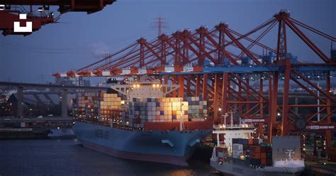 Blue and red cargo ship on sea during daytime photo – Free Waltershof Image on Unsplash