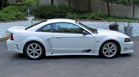 Oxford White 2001 Saleen S281 Ford Mustang Coupe