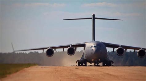 RAF C-17 Trained For The First Time To Operate From Austere Runways ...