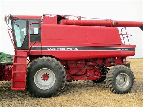 Case Ih 1660 Axial Flow Combine Case Ih Tractors Case Ih Tractors