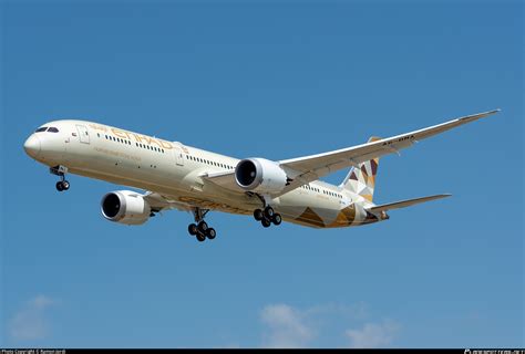 A6 BMA Etihad Airways Boeing 787 10 Dreamliner Photo By Ramon Jordi