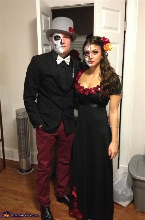 Dia de Los Muertos Couple Halloween Costume