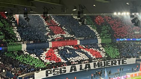 PSG Real Sociedad le tifo géant du Parc des Princes pour lancer le choc