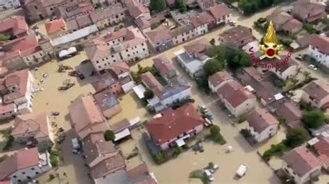 Maltempo In Emilia Romagna I Video Allalto Di Santagata Sul Santerno