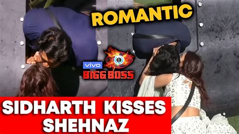 Bigg Boss 13 Sidharth Shukla And Shehnaz Gill Romantic Moment Sidnaz Bb 13 Video Youtube