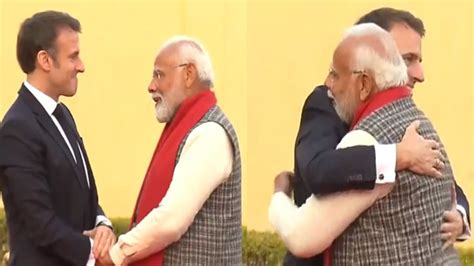 Pm Narendra Modi Hugs Emmanuel Macron Shakes Hand In Jaipur Video Of