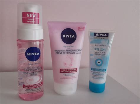 Blush Brush And A Baby Nivea Reinigingsproducten Voor Het Gelaat