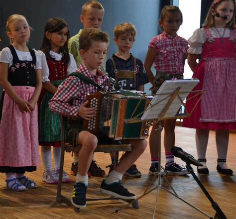 Schulfest 2019 Grundschule Haus I Wald