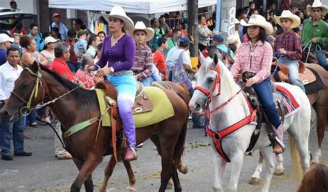 El Tio Alejandro Y Su Obsesión La Fiesta De La Candelaria El