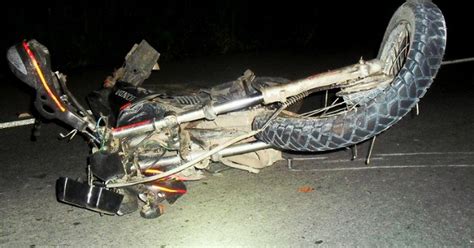 G1 Motociclista Morre Ao Bater Em Carro Na Br 101 Em Linhares Es