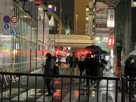 【不審物】東京メトロ日比谷線 秋葉原駅に緊急車両！ 車内に白い粉が撒かれ運転見合わせ はちまと最新ニュース