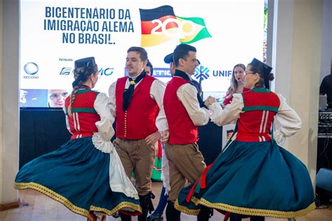 Grupo Nd Lan A Projeto Que Celebra Imigra O Alem Para O Brasil Em