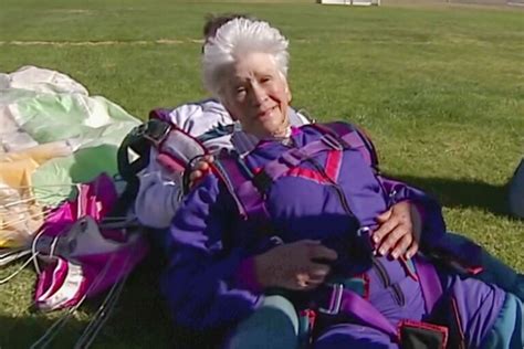 Australian Police Use Taser On 95 Year Old Woman With Steak Knife Los