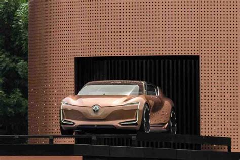 Renault Symbioz Autonomous Concept Unveiled At Frankfurt Motor Show