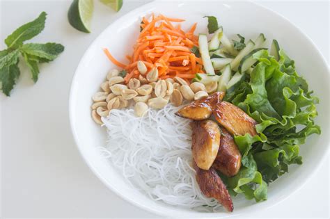 Vietnamese Salad With Chicken And Vermicelli Cook Smarts