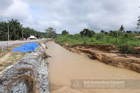 Route Ft Jb Endau Flood Prone Kkr Official Paul Tan S Automotive