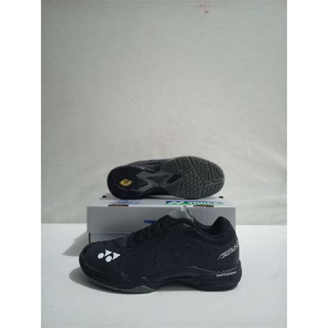 Jual Sepatu Badminton Yonex Aerus Sepatu Yonex Aerus Hitam Shopee