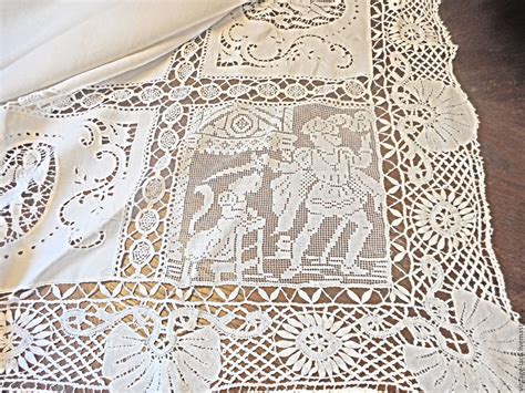 Винтаж: Итальянская скатерть "Рыцари и дамы" с кружевом Клюни и ...