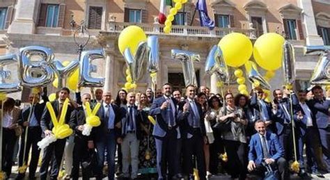 M5S E Lega Tentano Il Taglio Dei Vitalizi In Emilia Ma Il Pd Li Stoppa