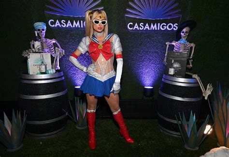 Best Celebrity 2022 Halloween Costumes Lizzo Eilish Monáe Los Angeles Times