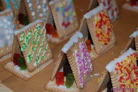 Lebkuchenhaus Aus Butterkeksen Nekcab