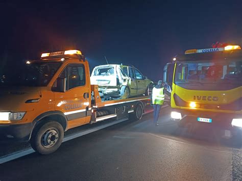 Grave Incidente Sullasse Mediano 4 Auto Coinvolte Diversi Feriti Tra