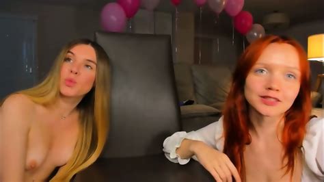 Lesbian Russian Threesome Camshow 2025 07 03