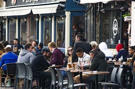 Covid 19 Fermeture à 23 heures dès ce lundi dans les bars et