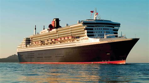 Desktop Wallpaper: Queen Mary 2 Transatlantic Ocean Liner Desktop Wallpaper