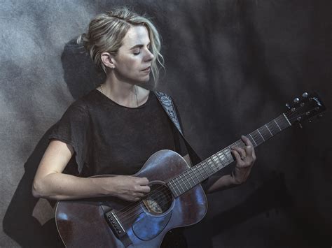 Yep Roc Records Aoife Odonovan Shares Acoustic Performance Of Phoenix