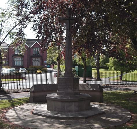 Cross Of Sacrifice Park Cemetery Ilkeston Derbyshire 1 A