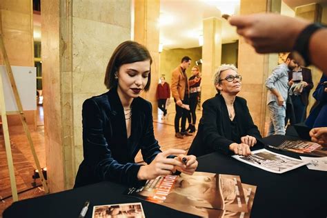 Peste De Oameni Au Participat La Premiera De Gal Morome Ii