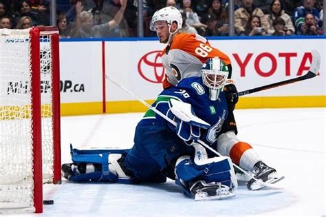 Philadelphia Flyers stifle Vancouver Canucks in 4-1 win | iNFOnews ...