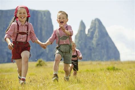 Custom-Made Kids' Lederhosen - Why It's Worth the Investment