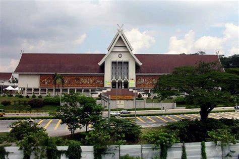 Muzium Negara, National Museum shows an overview of Malaysian history ...