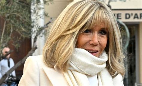 Emmanuel Et Brigitte Macron Le Couple Pr Sidentiel A Deux Nouveaux