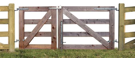 Free DIY Wood Gate Plans