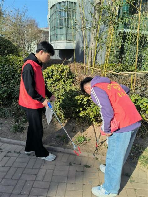 志愿新时代 青春社区行——电子与新能源技术工程系开展百万大学生进社区“学雷锋”志愿服务活动 德州职业技术学院电子与新能源技术工程系