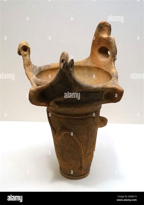 Jomon Pottery Hi Res Stock Photography And Images Alamy