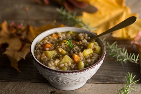 Ricetta Zuppa Di Farro Classica Un Primo Piatto Semplice E Veloce