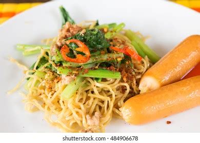 86 Cantonese Pan Fried Noodles Images Stock Photos Vectors