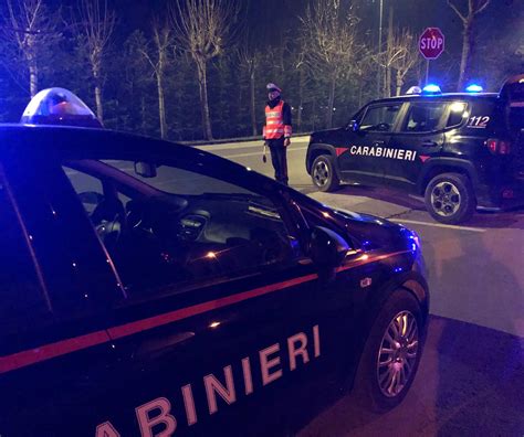 Auto Sospetta A Torre Del Lago A Bordo Un Ricercato Arrestato Dai