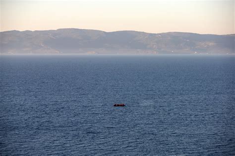 Dozens Of Migrants Drown Off Turkish Coast After Boat Capsizes Wsj