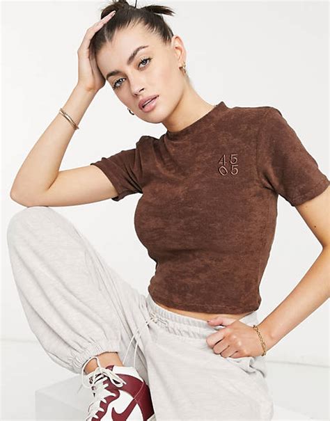 Asos 4505 T Shirt à Col Montant Effet Rétréci En Tissu éponge Asos