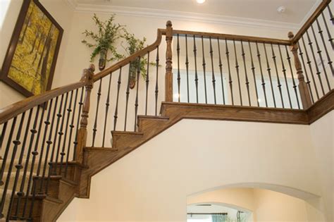 Hf1652 Single Knuckle Gothic Hammered Iron Baluster Westfire Stair