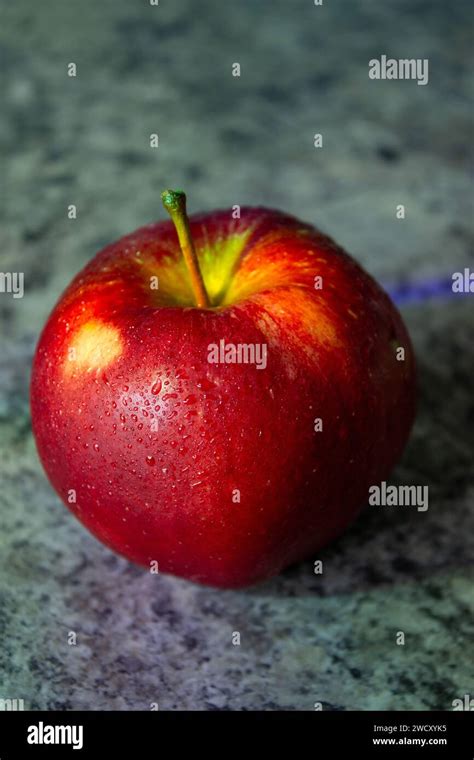 Apple Health Benefits Hi Res Stock Photography And Images Alamy