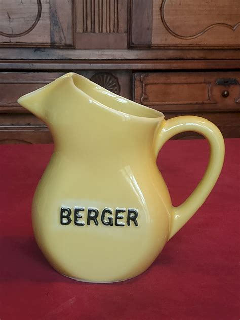 Ancien pichet Berger en céramique Jaune